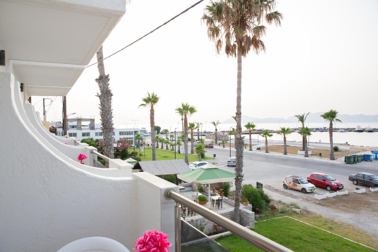 Sea Breeze Hotel มัสติคารี ภายนอก รูปภาพ