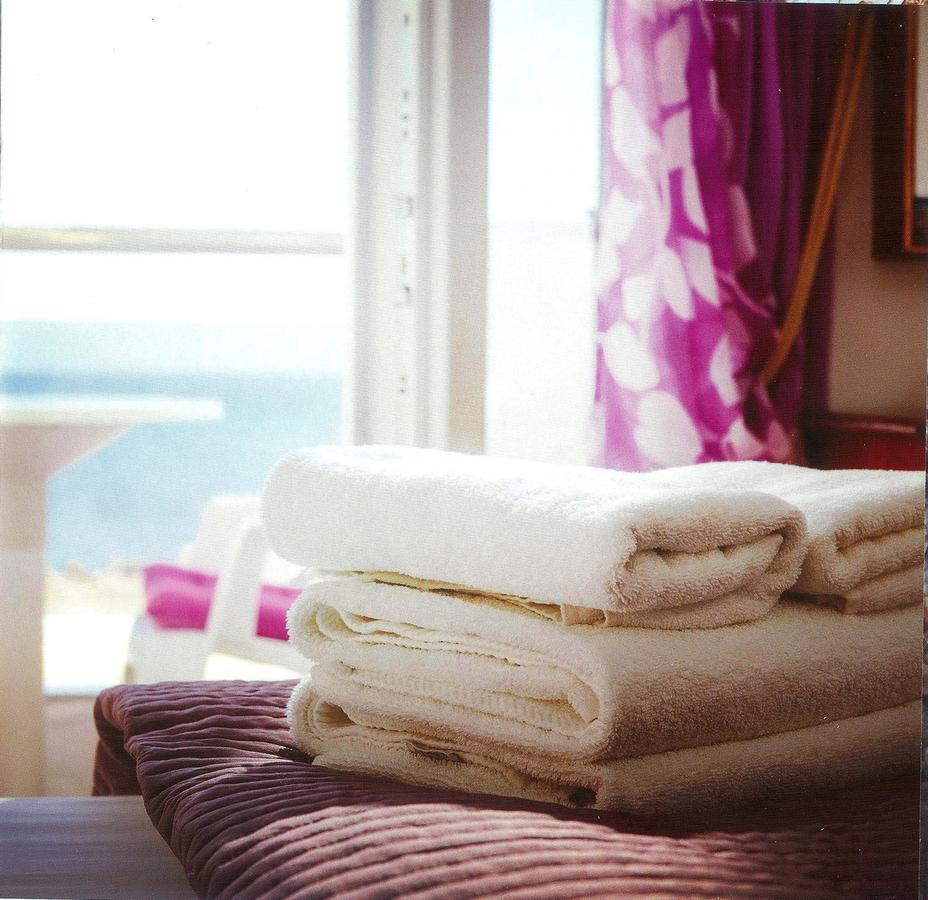 Sea Breeze Hotel มัสติคารี ภายนอก รูปภาพ