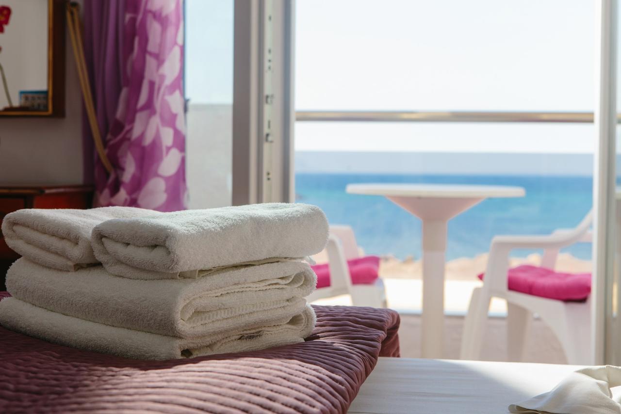 Sea Breeze Hotel มัสติคารี ภายนอก รูปภาพ