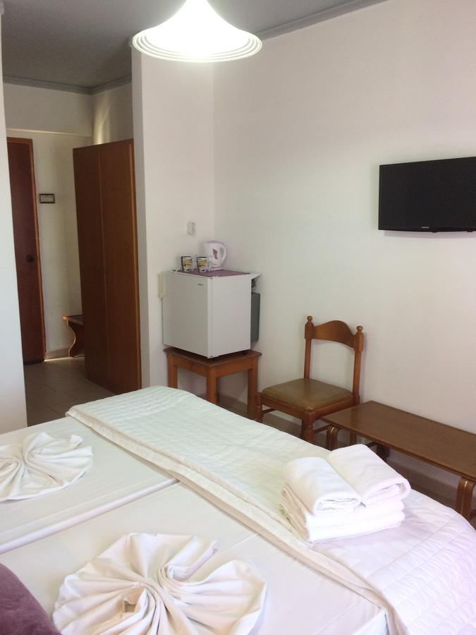 Sea Breeze Hotel มัสติคารี ภายนอก รูปภาพ