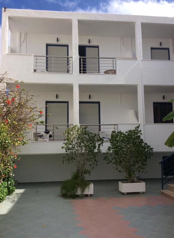 Sea Breeze Hotel มัสติคารี ภายนอก รูปภาพ